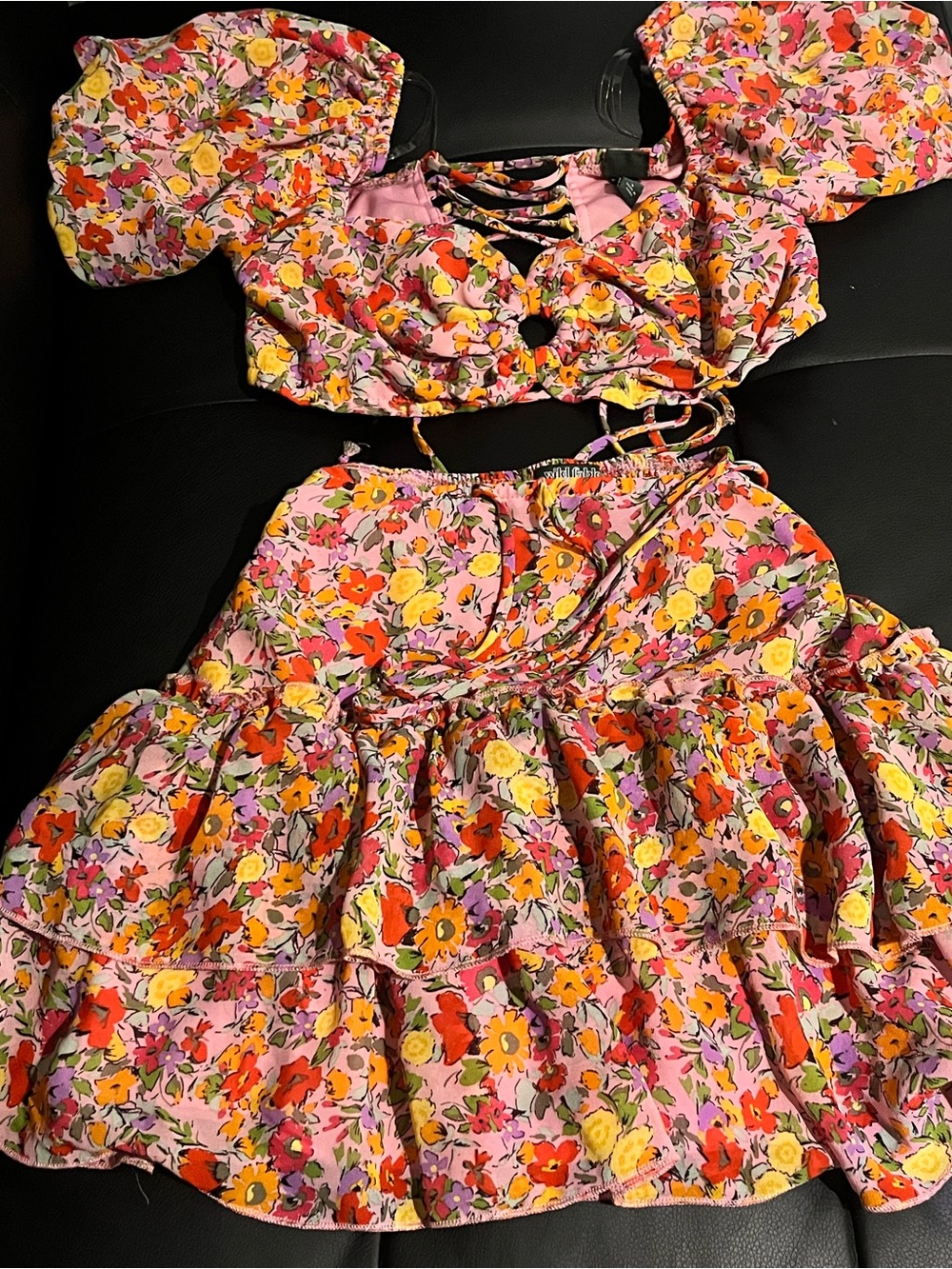 2-piece set: puff sleeve crop top & ruffle mini skirt
